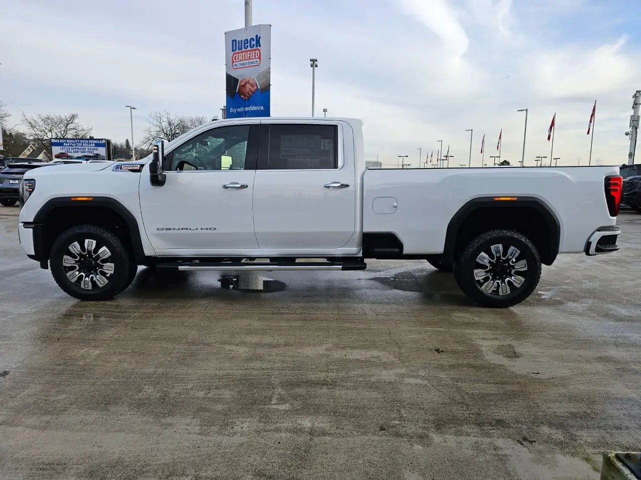GMC Sierra 3500HD снимка GMC Sierra 3500HD