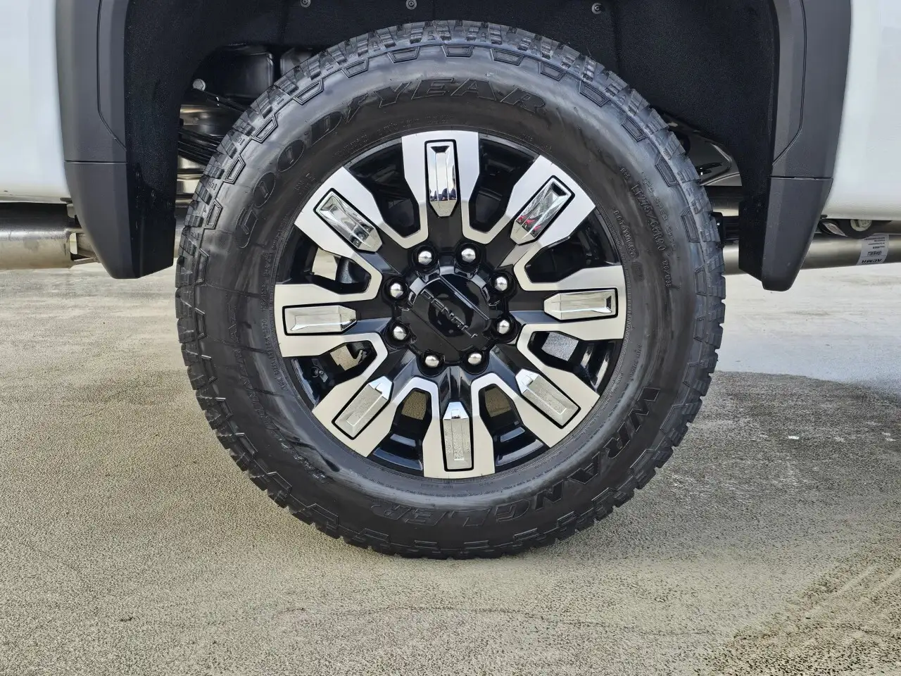 GMC Sierra 3500HD снимка GMC Sierra 3500HD