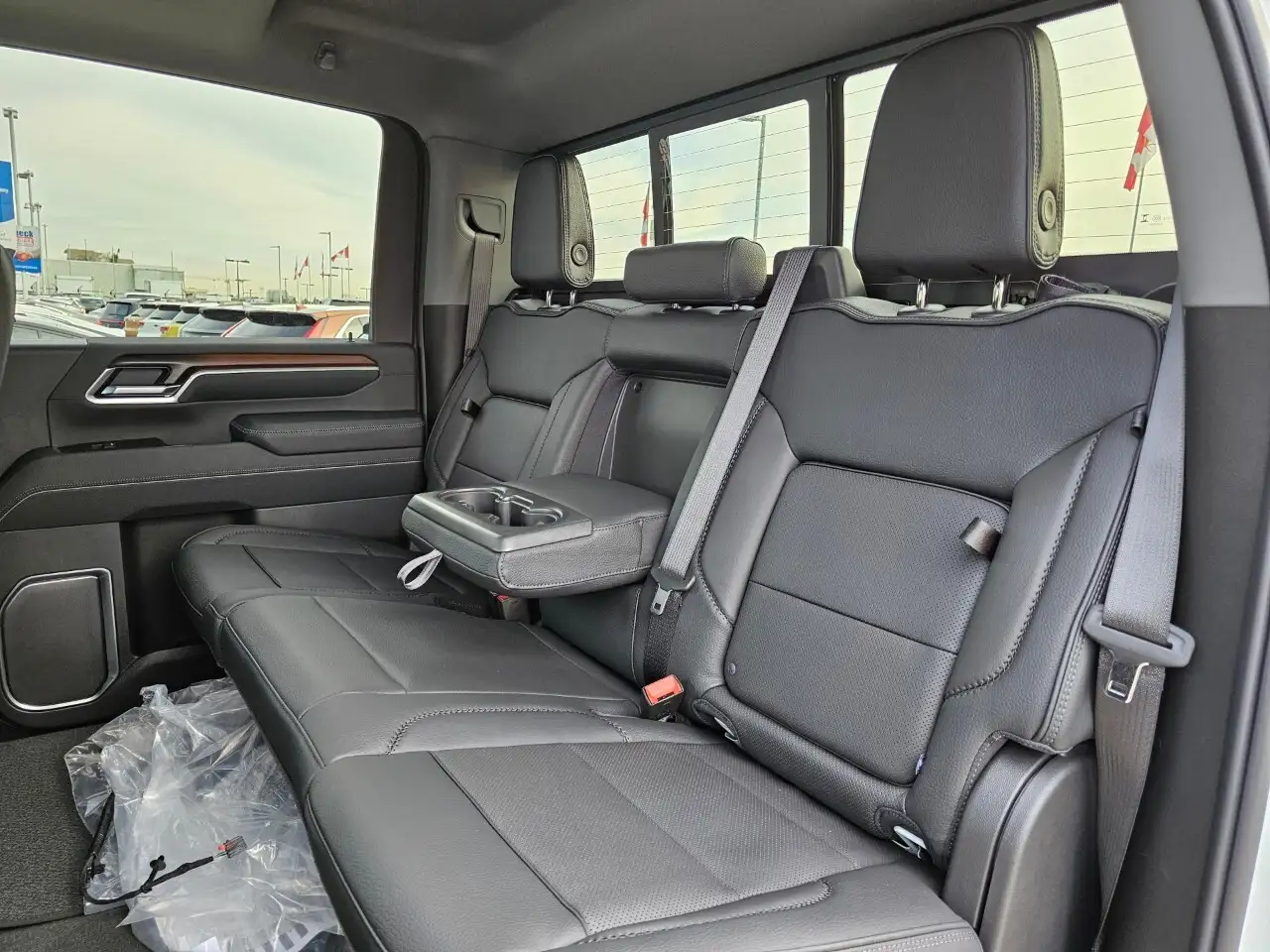 GMC Sierra 3500HD снимка GMC Sierra 3500HD