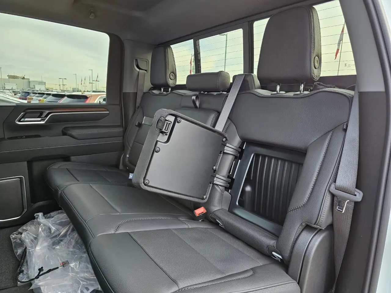 GMC Sierra 3500HD снимка GMC Sierra 3500HD