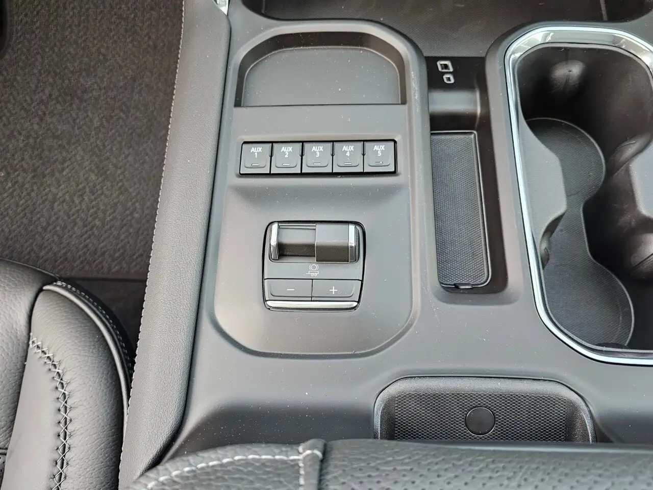 GMC Sierra 3500HD снимка GMC Sierra 3500HD