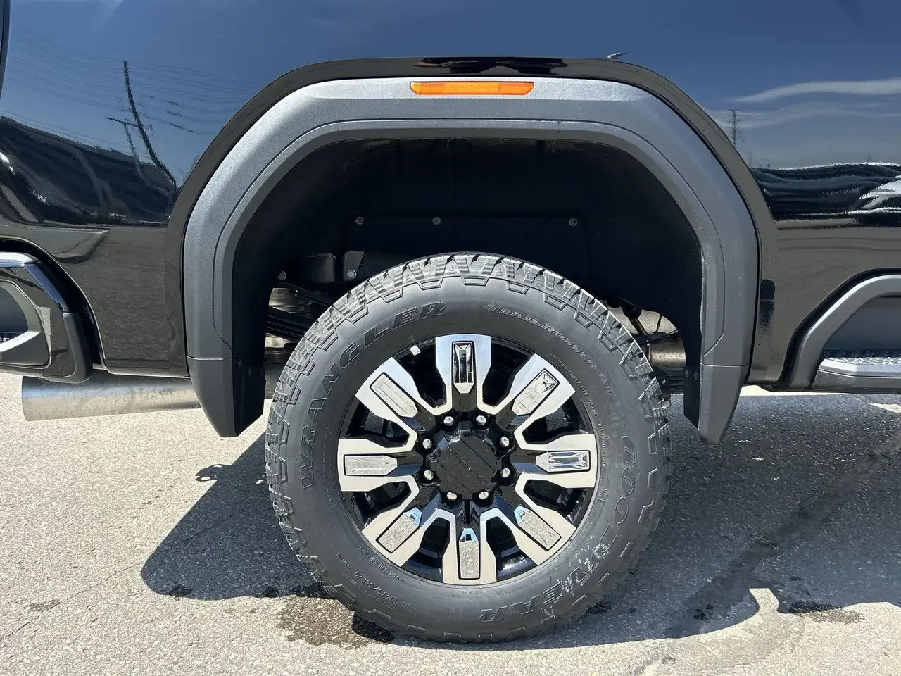 GMC Sierra 3500 photo GMC Sierra 3500