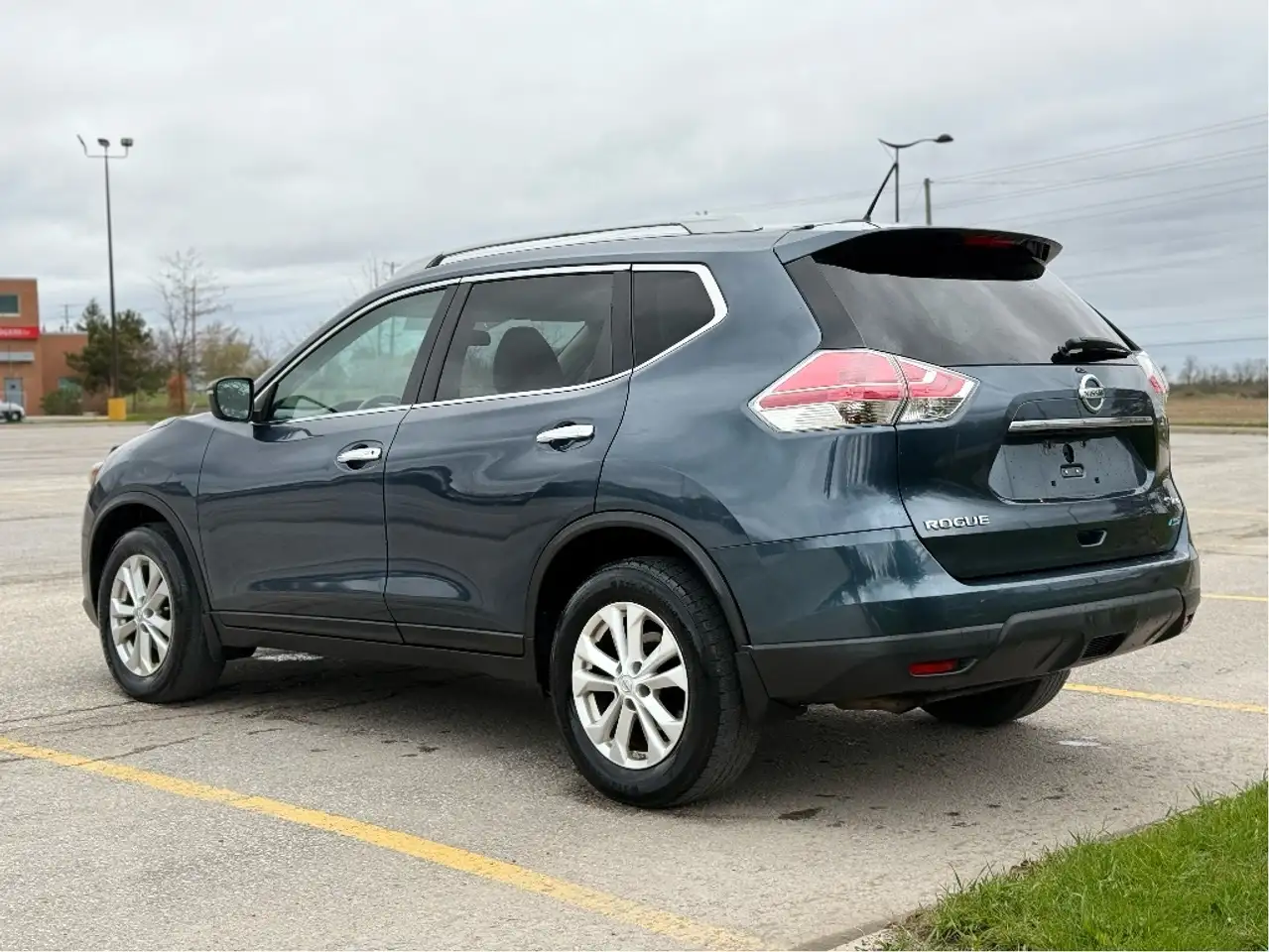 Nissan Rogue fotografie Nissan Rogue