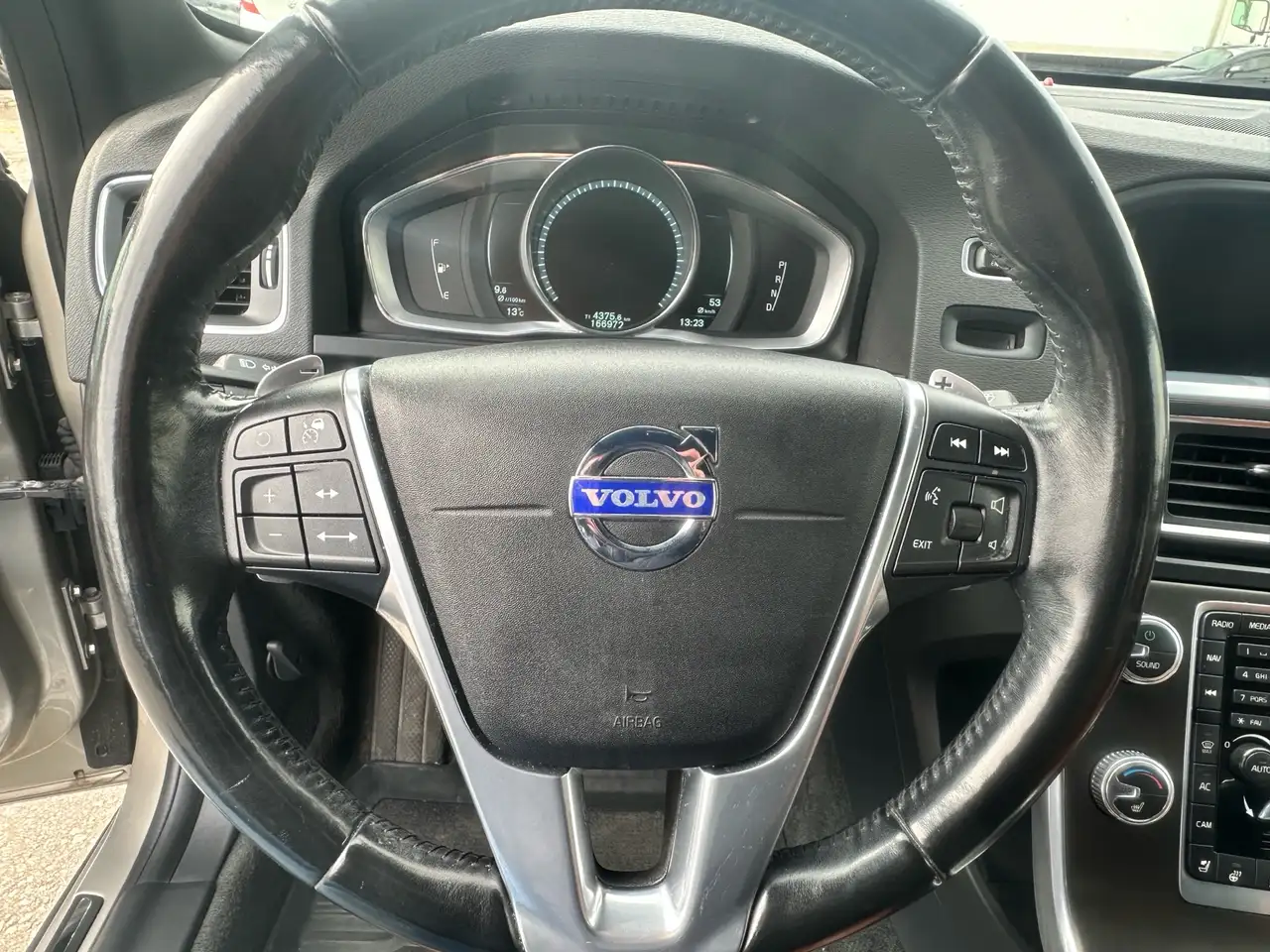 Volvo V60 photo Volvo V60