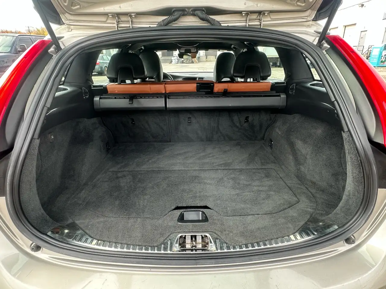 Volvo V60 photo Volvo V60