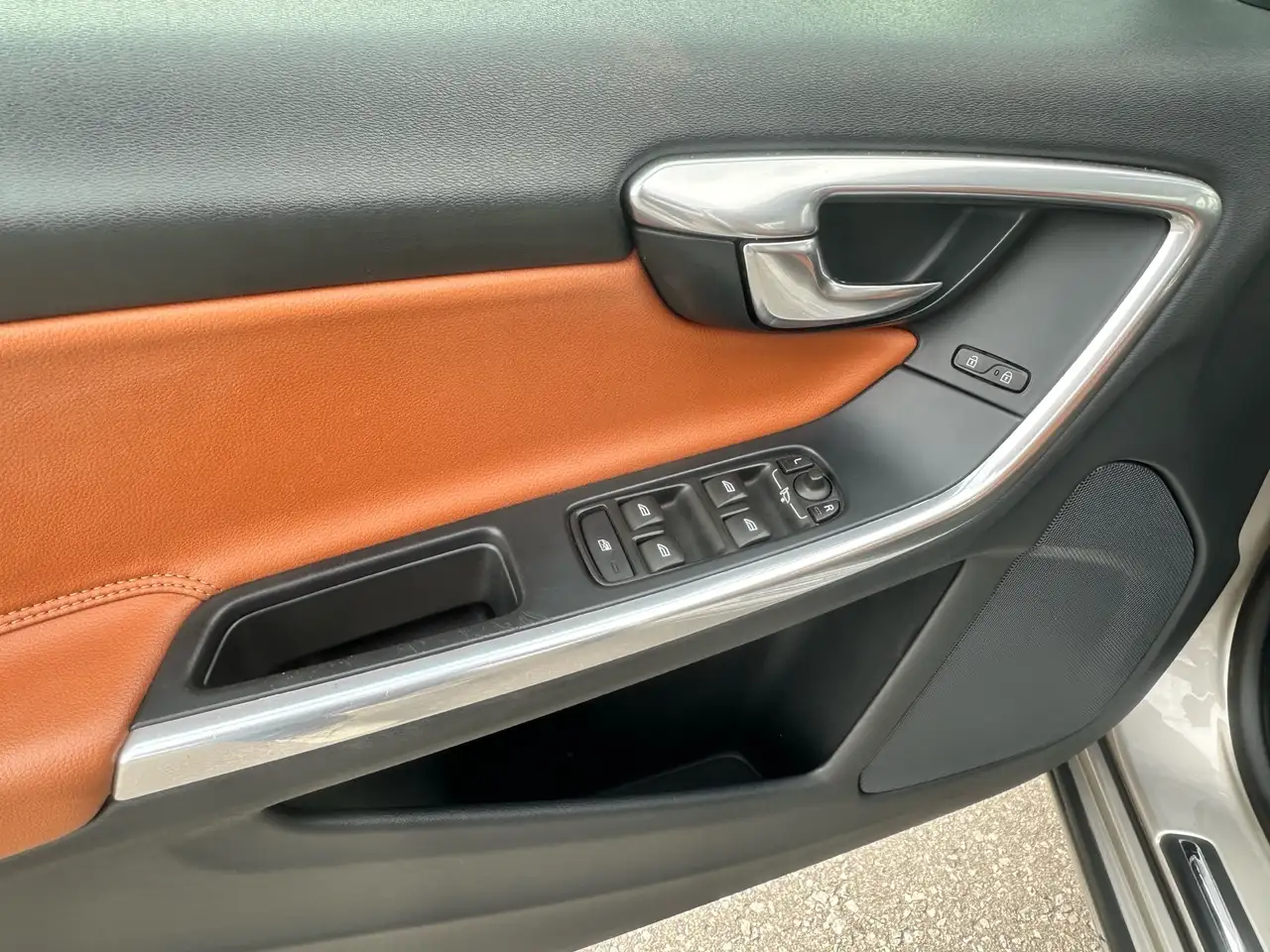 Volvo V60 photo Volvo V60