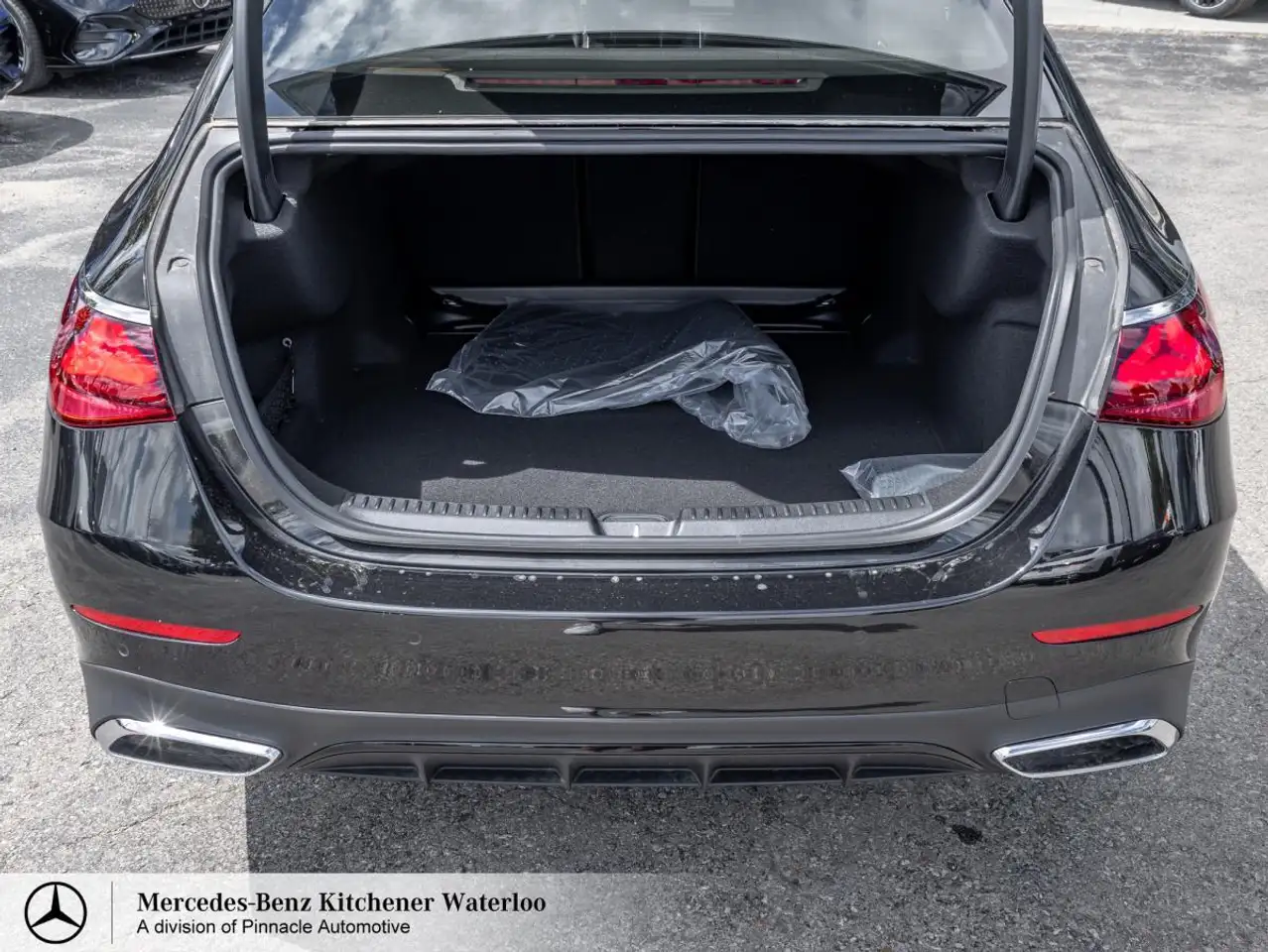 Mercedes-Benz E-Class photo Mercedes-Benz E-Class