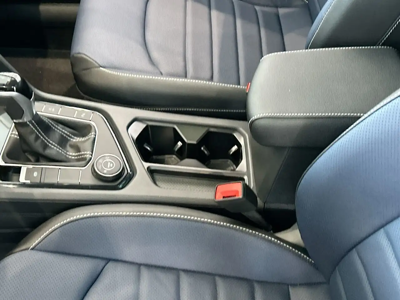 Volkswagen Taos снимка Volkswagen Taos