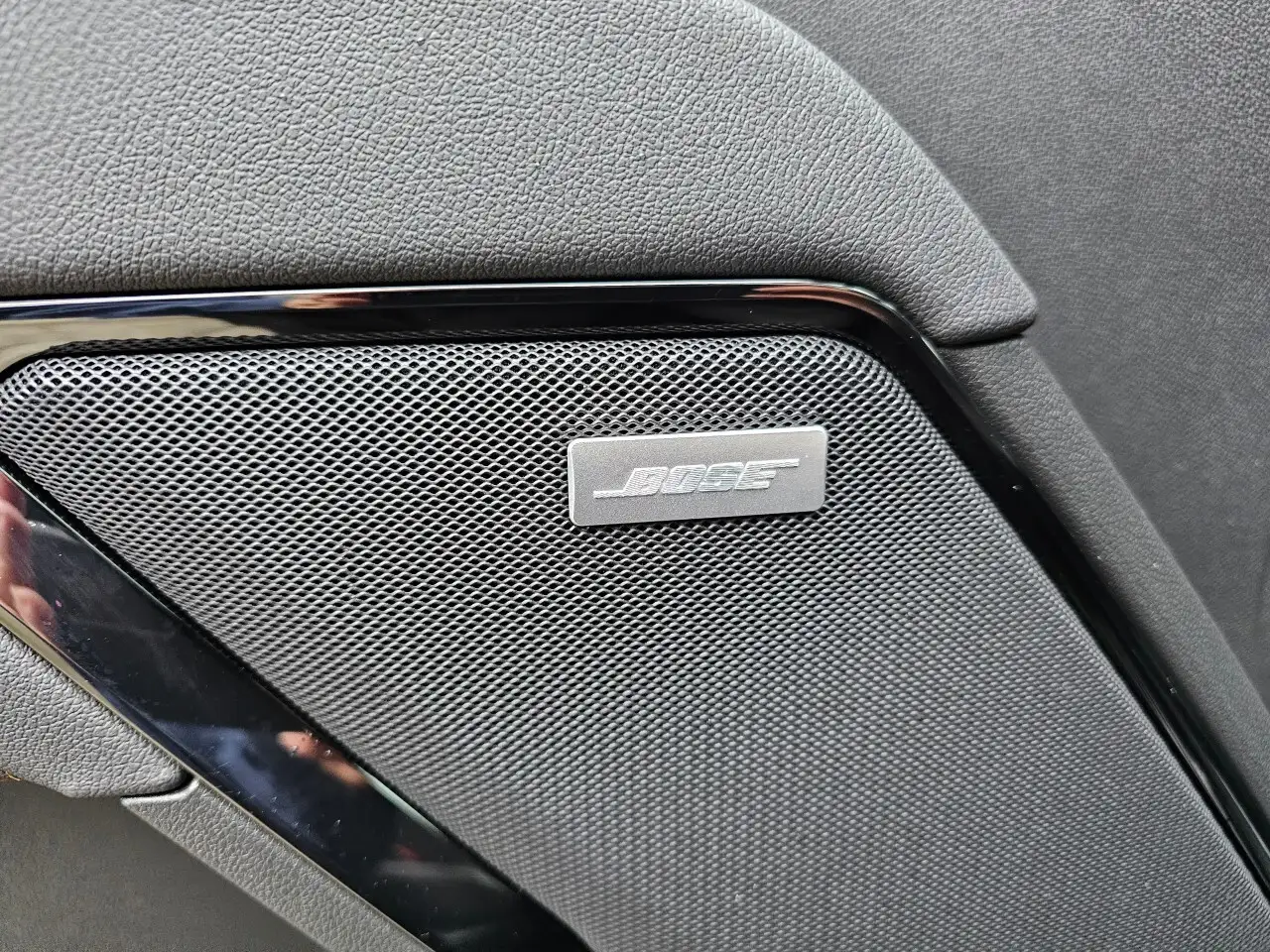 GMC Sierra 3500HD снимка GMC Sierra 3500HD