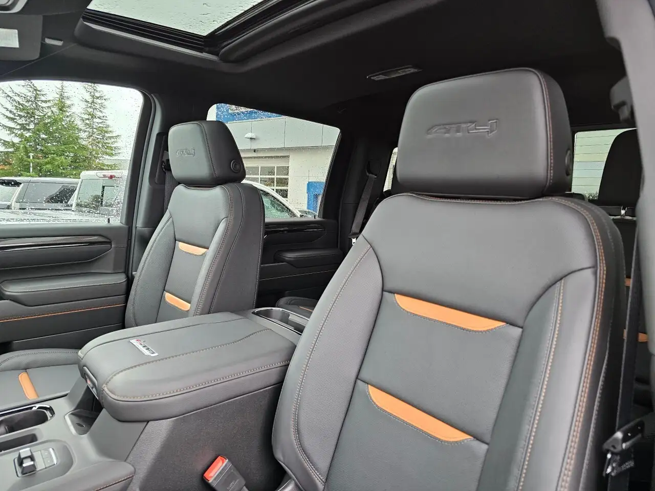 GMC Sierra 3500HD снимка GMC Sierra 3500HD