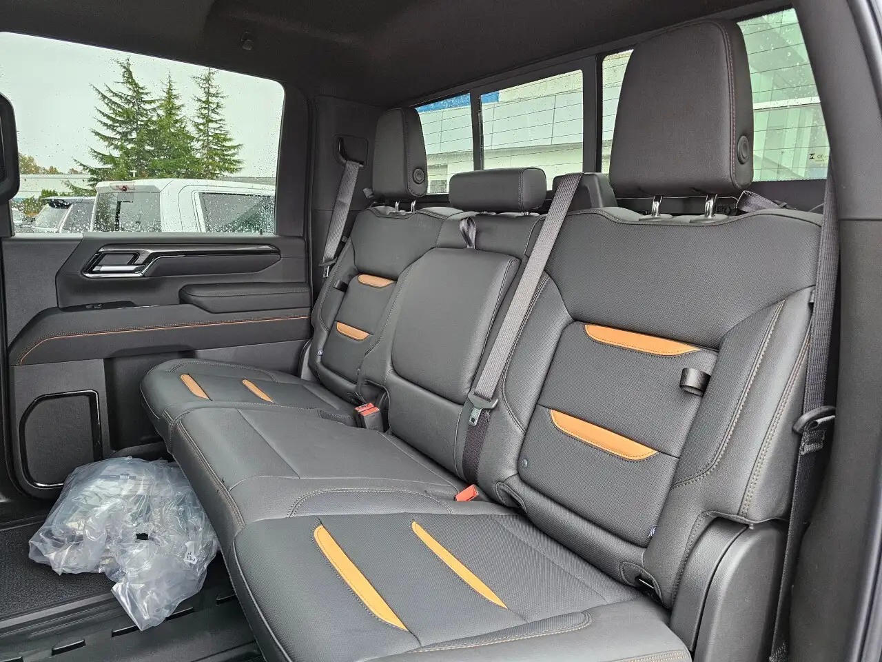 GMC Sierra 3500HD снимка GMC Sierra 3500HD