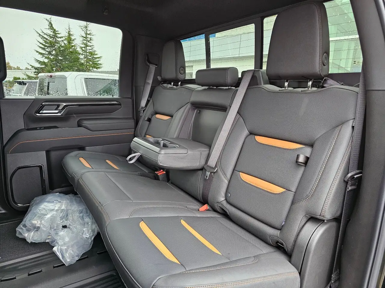 GMC Sierra 3500HD снимка GMC Sierra 3500HD