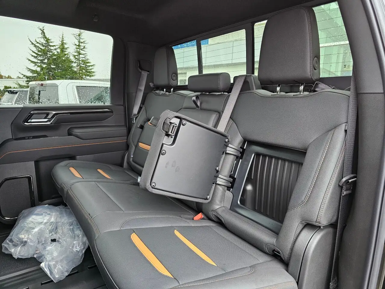 GMC Sierra 3500HD снимка GMC Sierra 3500HD