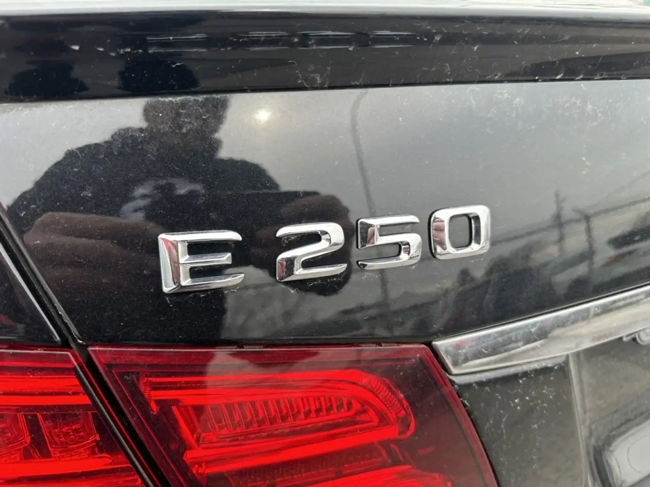 Mercedes-Benz E-Class photo Mercedes-Benz E-Class