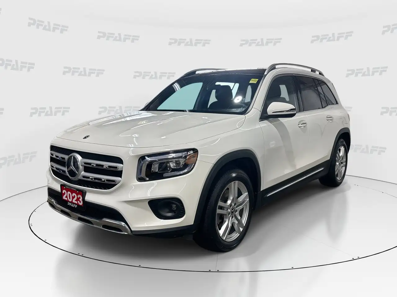 Mercedes-Benz GLB снимка Mercedes-Benz GLB