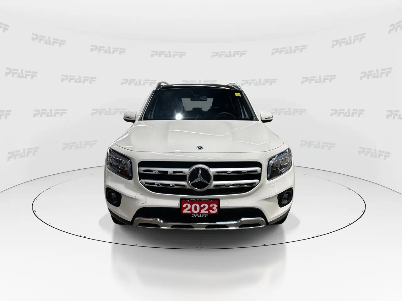 Mercedes-Benz GLB снимка Mercedes-Benz GLB