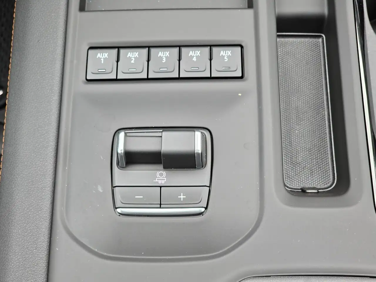 GMC Sierra 3500HD снимка GMC Sierra 3500HD