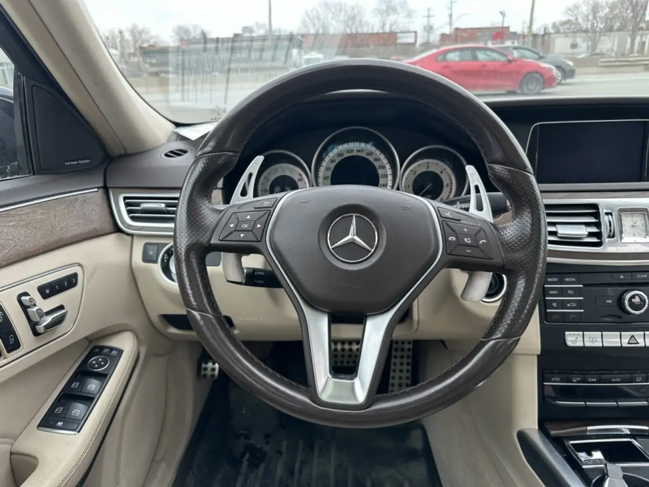 Mercedes-Benz E-Class photo Mercedes-Benz E-Class