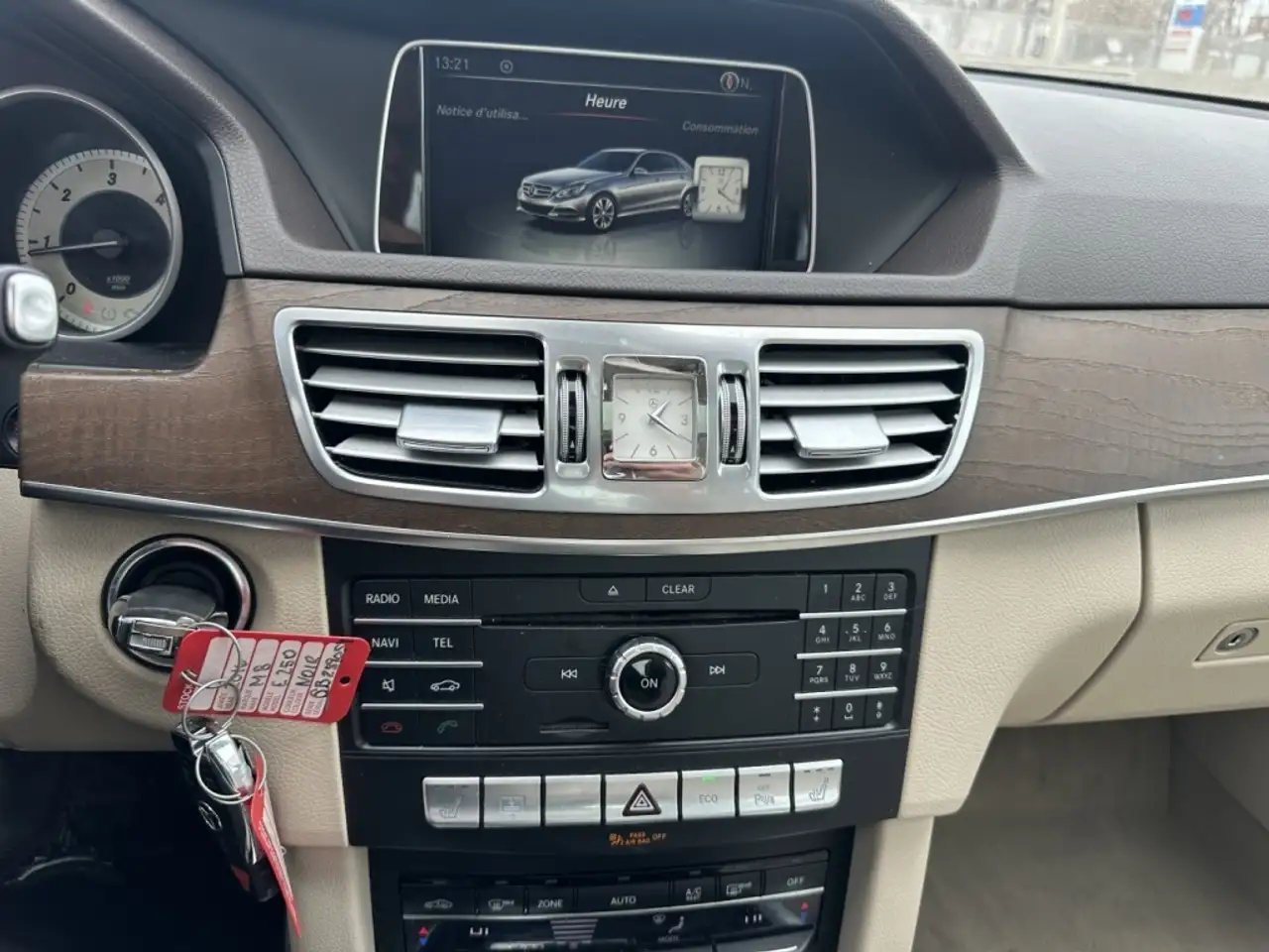Mercedes-Benz E-Class photo Mercedes-Benz E-Class