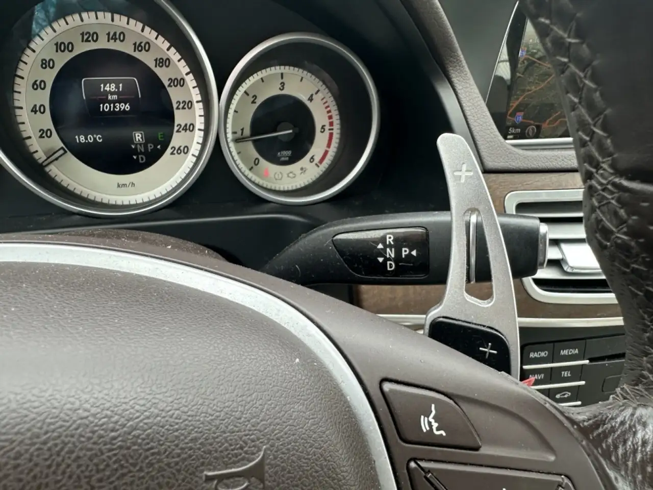 Mercedes-Benz E-Class photo Mercedes-Benz E-Class