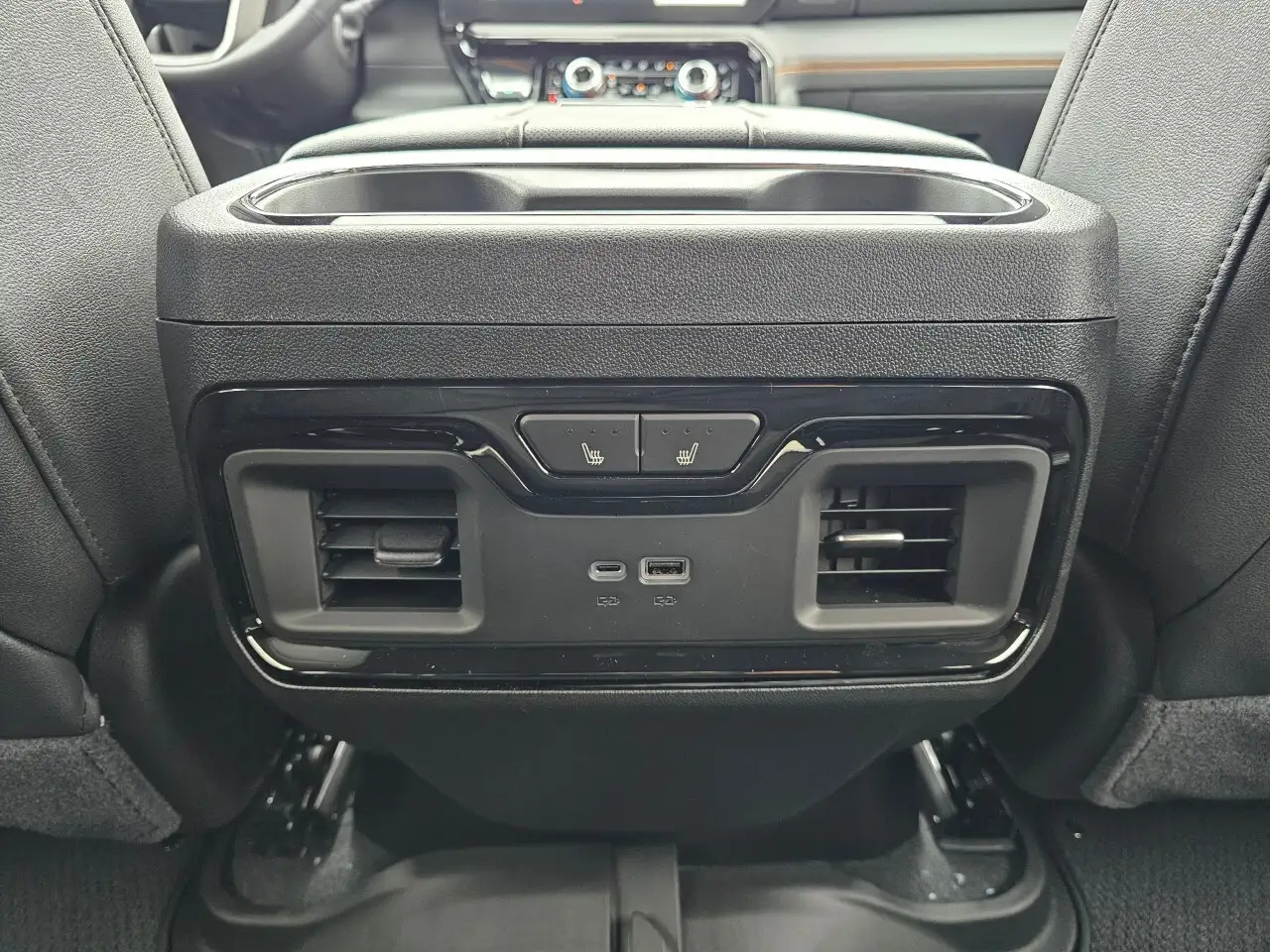 GMC Sierra 3500HD снимка GMC Sierra 3500HD