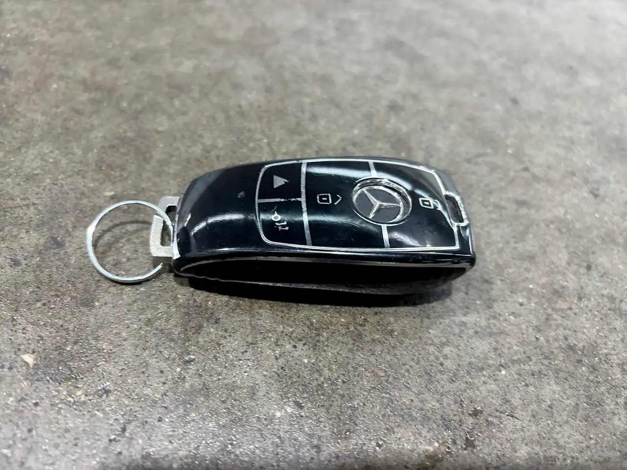 Mercedes-Benz GLB снимка Mercedes-Benz GLB