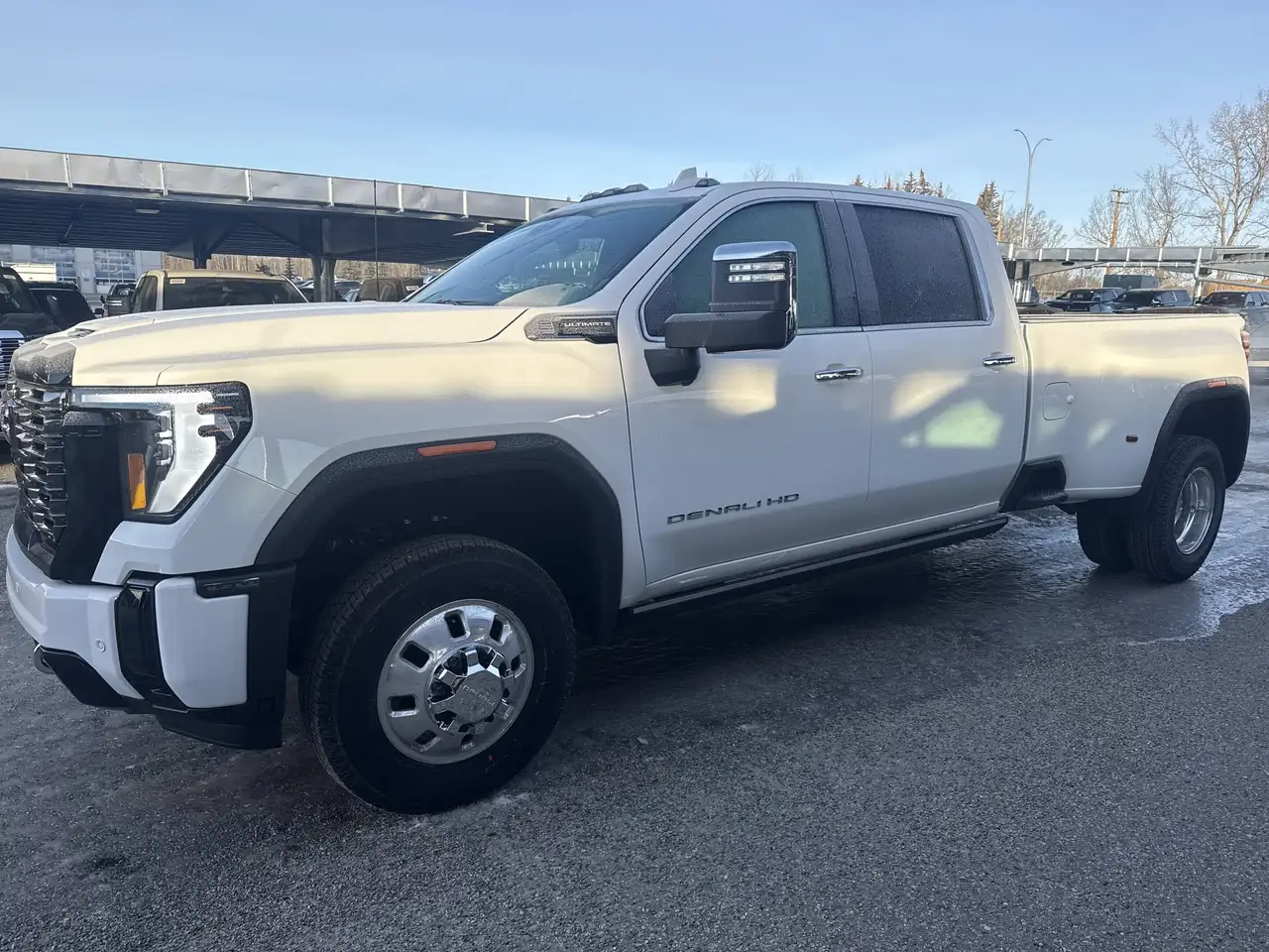 GMC Sierra 3500HD снимка GMC Sierra 3500HD