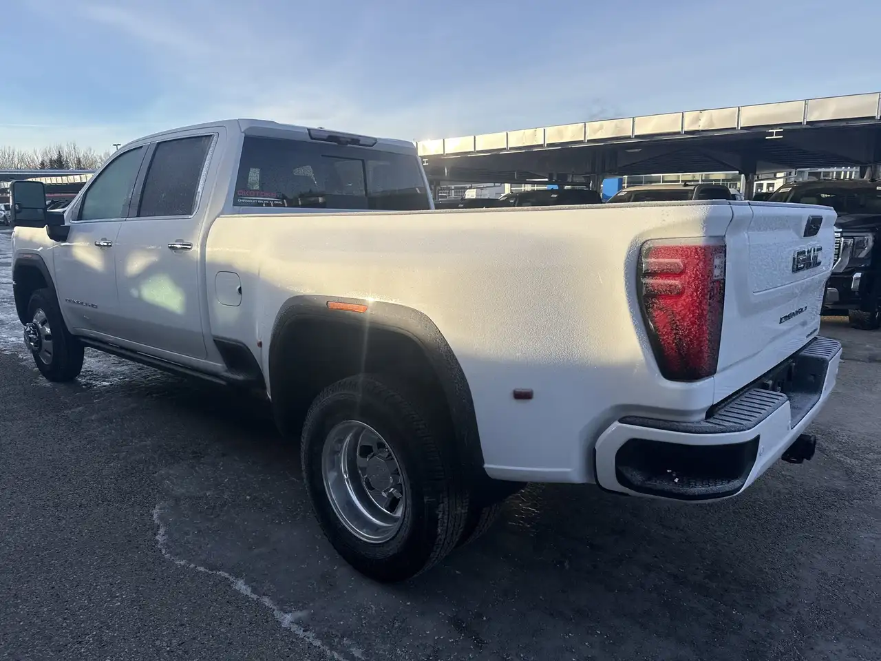 GMC Sierra 3500HD снимка GMC Sierra 3500HD