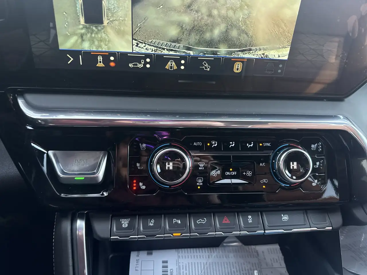 GMC Sierra 3500HD снимка GMC Sierra 3500HD