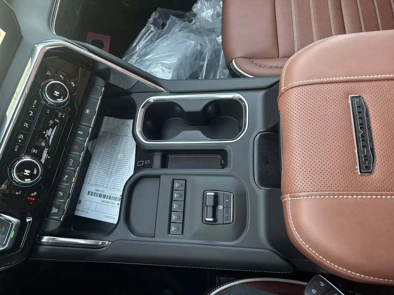 GMC Sierra 3500HD снимка GMC Sierra 3500HD