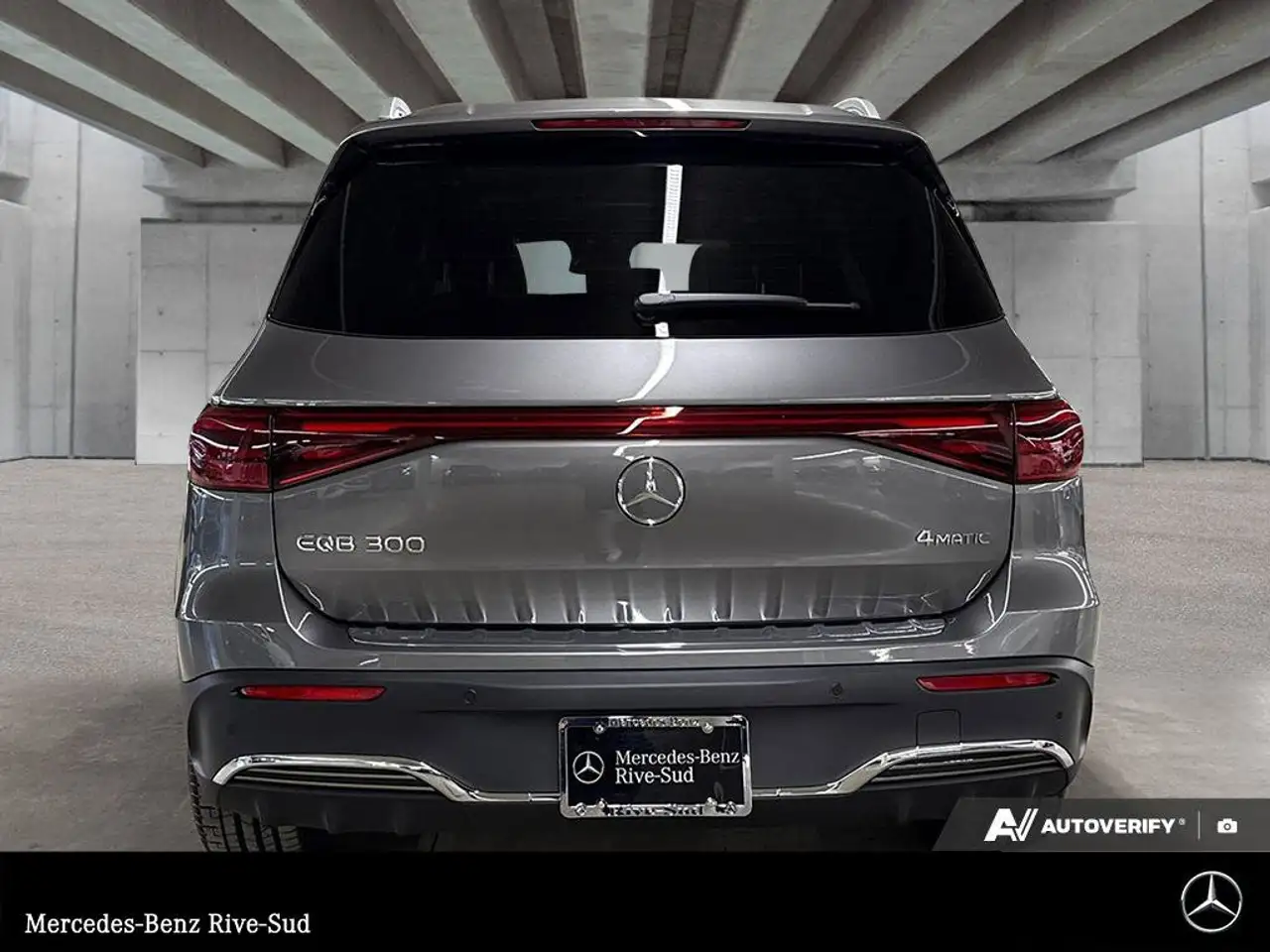 Mercedes-Benz EQB снимка Mercedes-Benz EQB