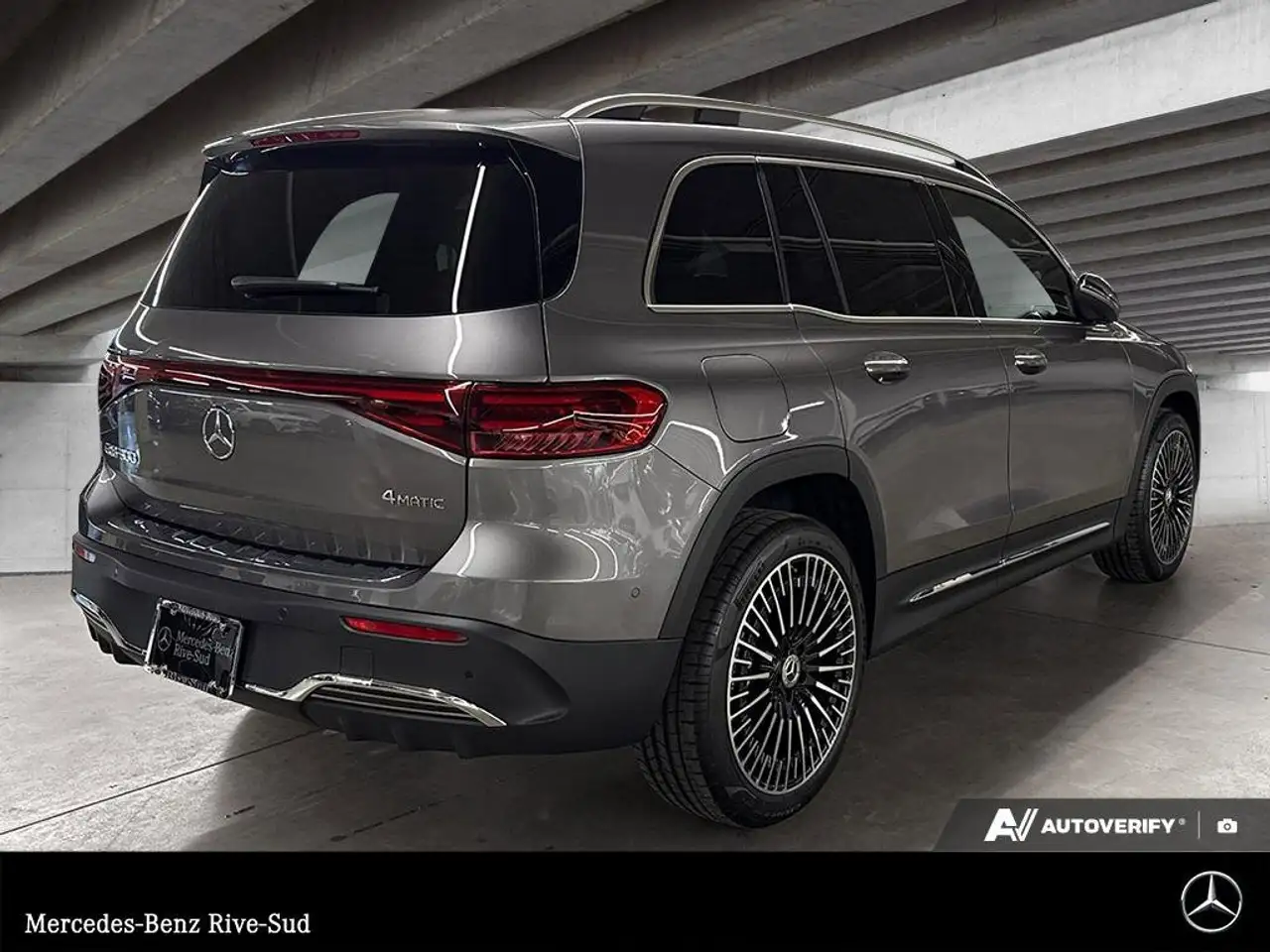 Mercedes-Benz EQB снимка Mercedes-Benz EQB