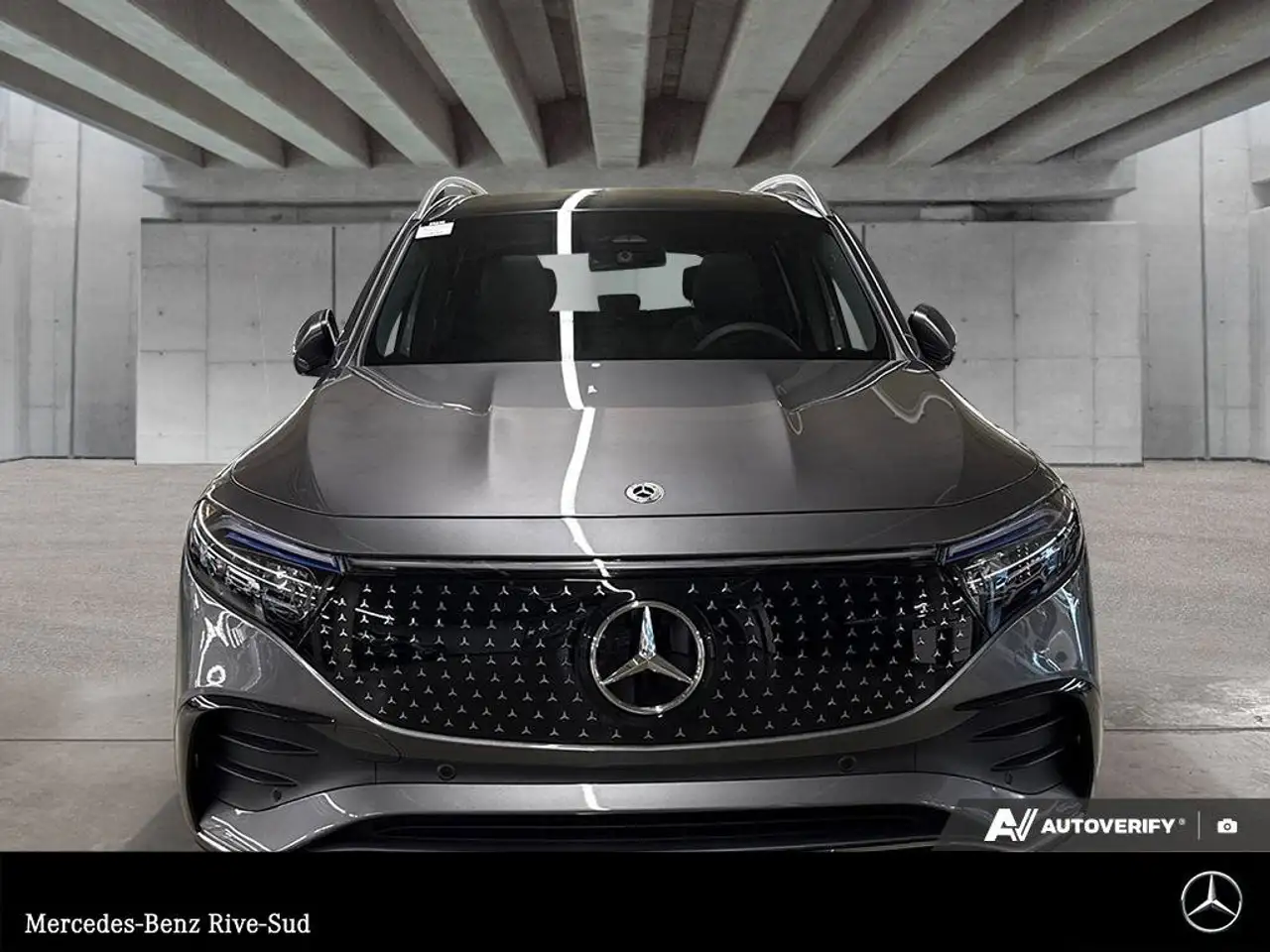 Mercedes-Benz EQB снимка Mercedes-Benz EQB