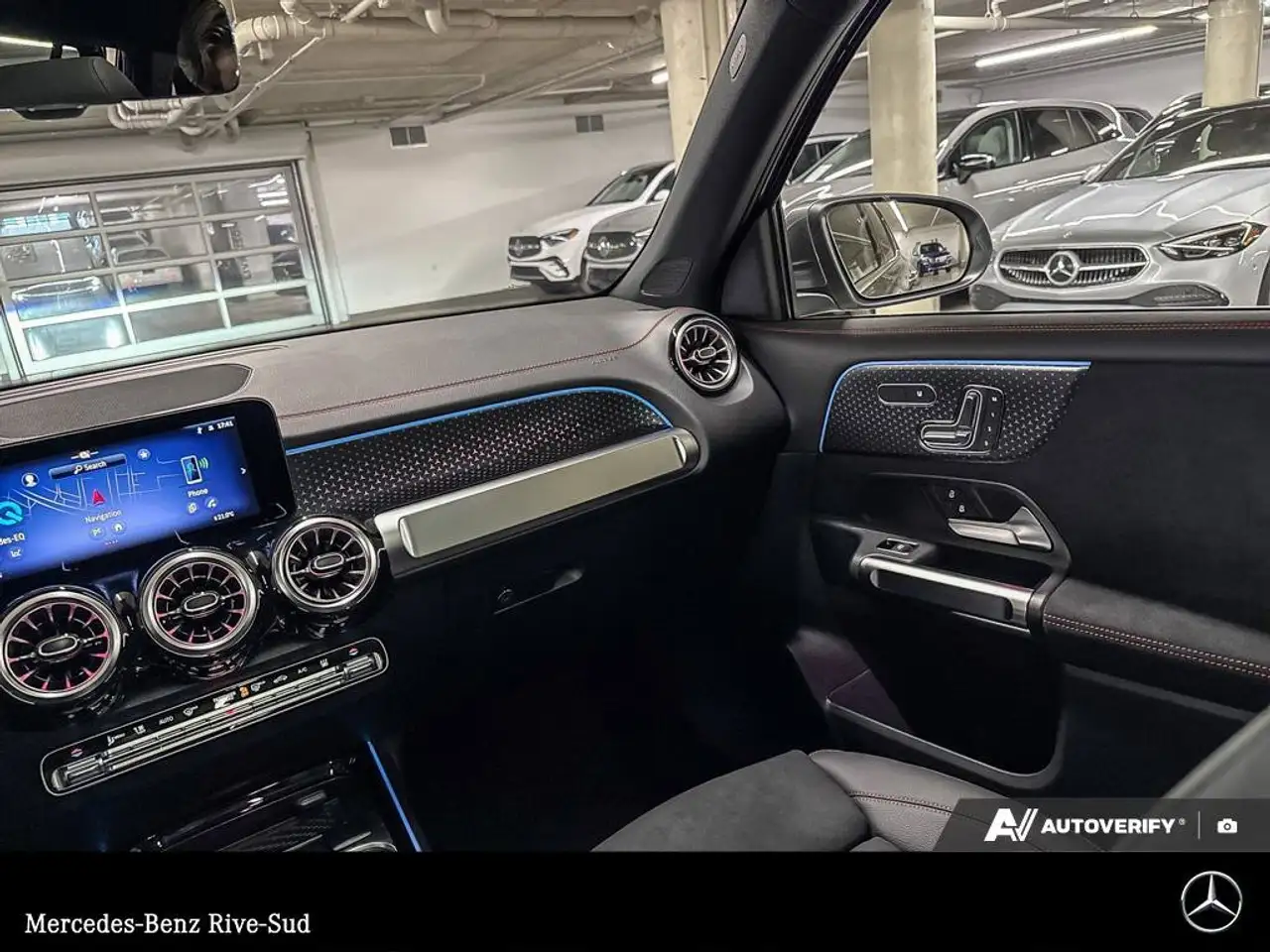 Mercedes-Benz EQB снимка Mercedes-Benz EQB