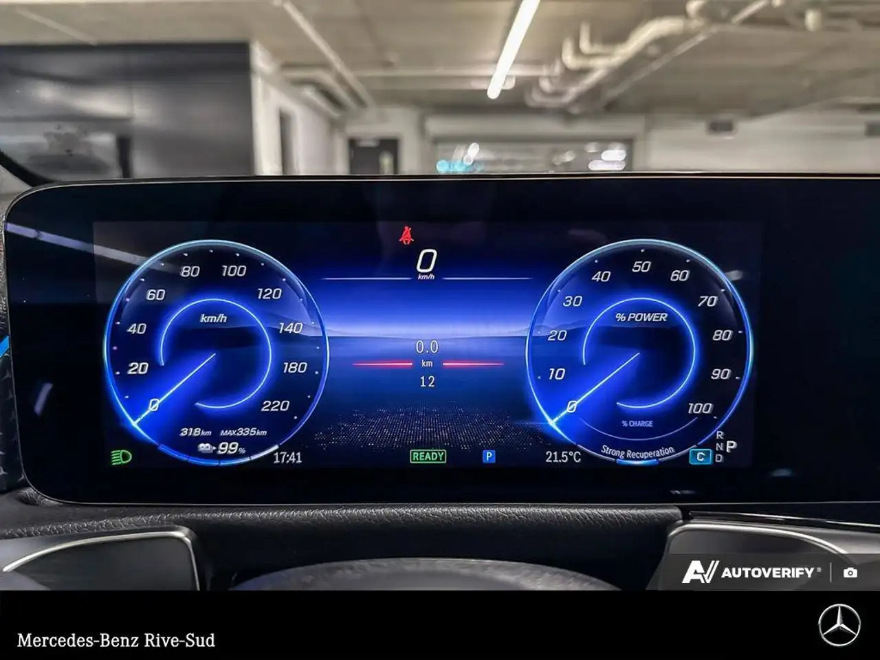 Mercedes-Benz EQB снимка Mercedes-Benz EQB