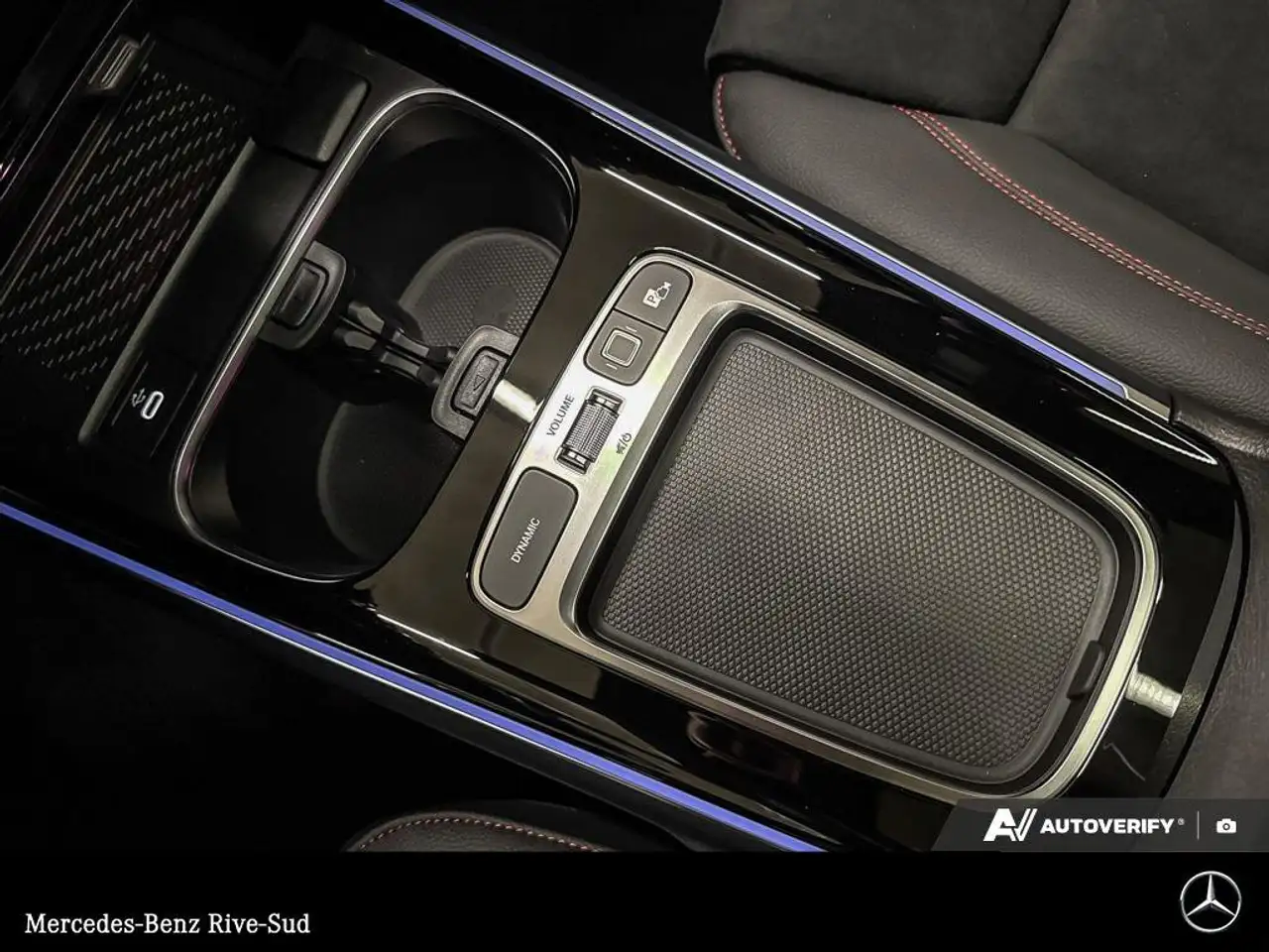 Mercedes-Benz EQB снимка Mercedes-Benz EQB