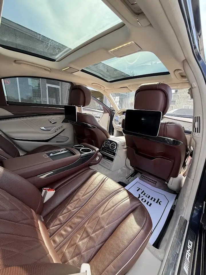 Mercedes-Benz S-Class снимка Mercedes-Benz S-Class
