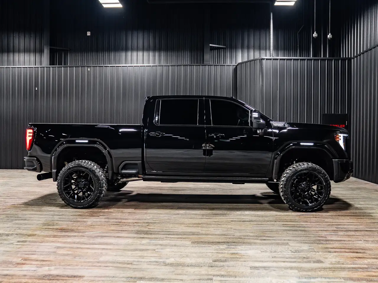 GMC Sierra 3500HD снимка GMC Sierra 3500HD