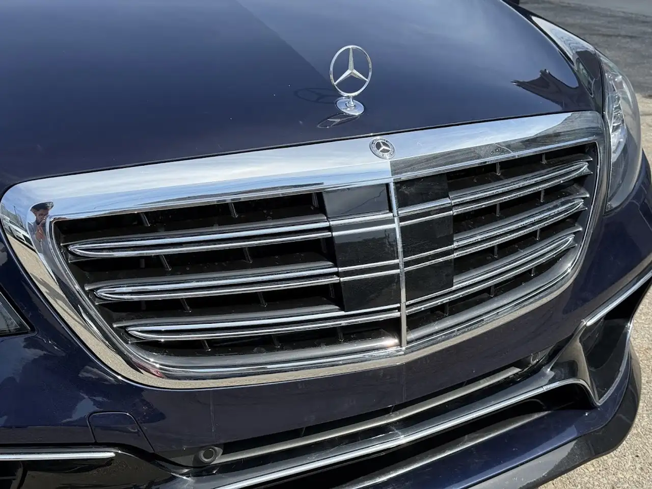 Mercedes-Benz S-Class снимка Mercedes-Benz S-Class