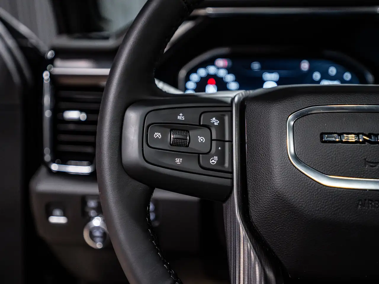GMC Sierra 3500HD снимка GMC Sierra 3500HD