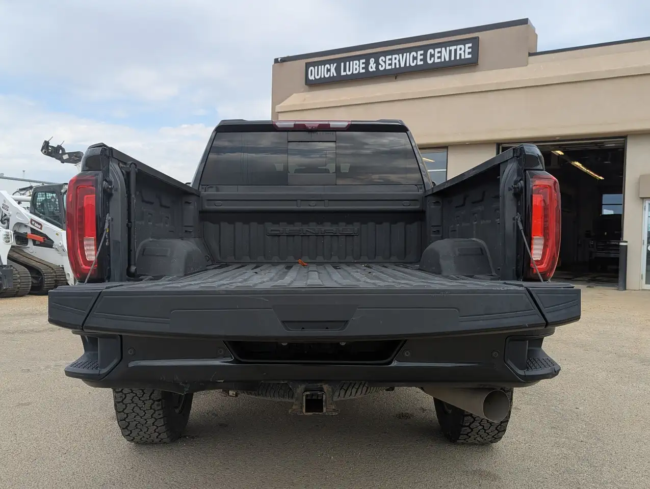 GMC Sierra 3500HD снимка GMC Sierra 3500HD
