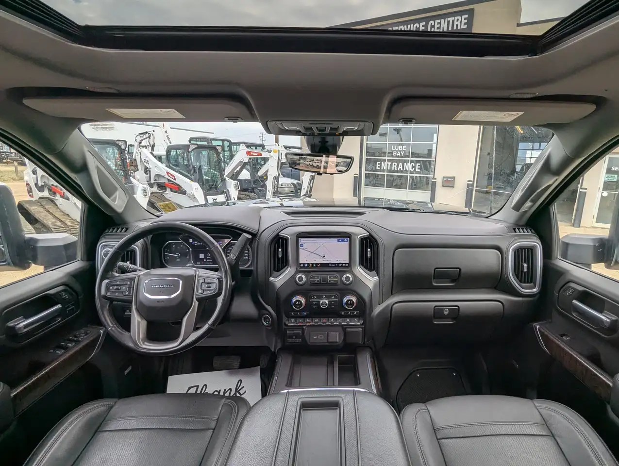 GMC Sierra 3500HD снимка GMC Sierra 3500HD