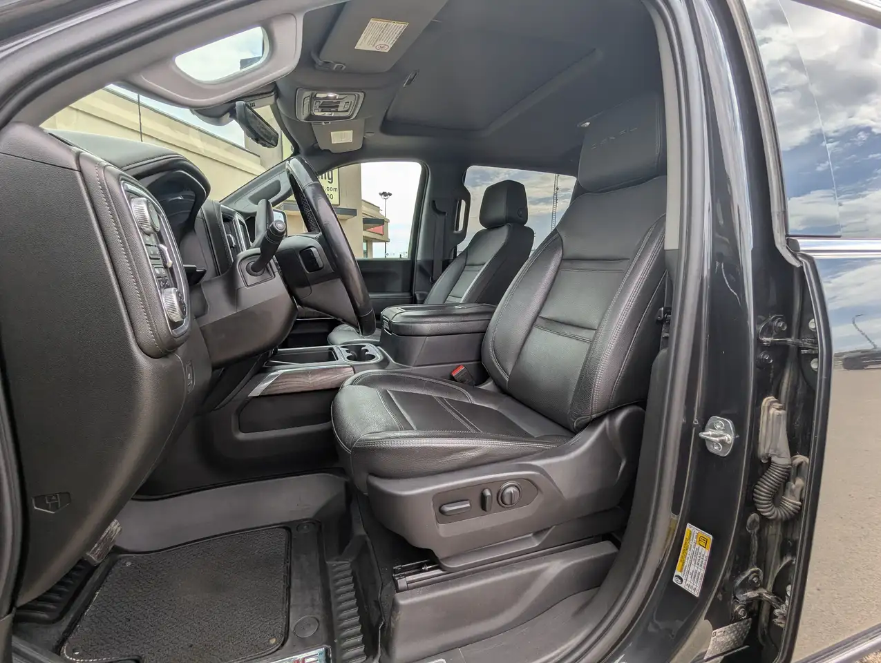 GMC Sierra 3500HD снимка GMC Sierra 3500HD
