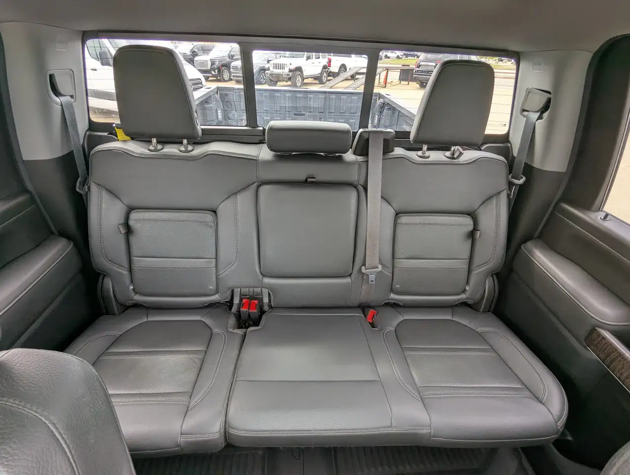 GMC Sierra 3500HD снимка GMC Sierra 3500HD