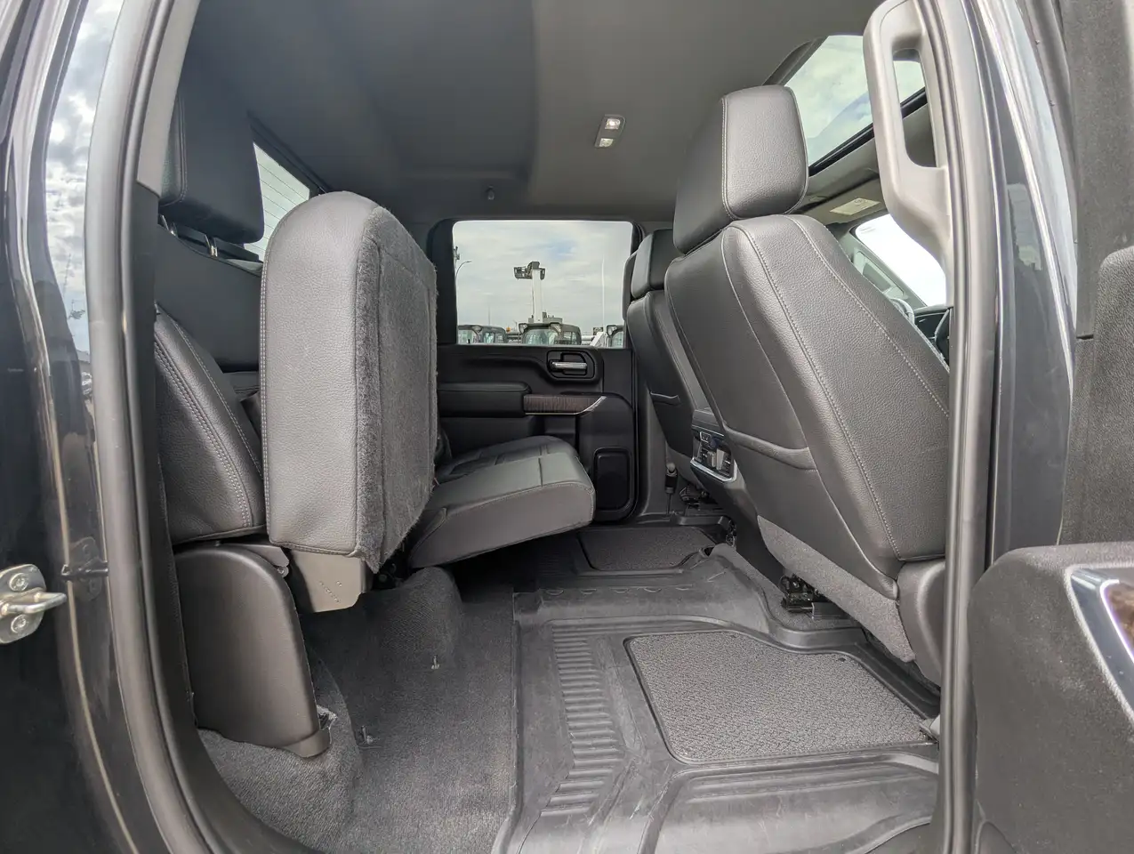 GMC Sierra 3500HD снимка GMC Sierra 3500HD