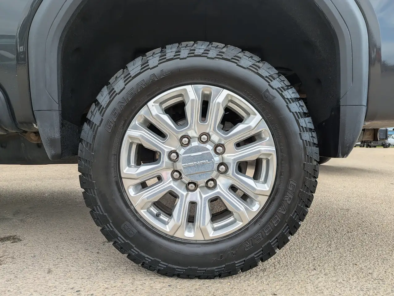 GMC Sierra 3500HD снимка GMC Sierra 3500HD