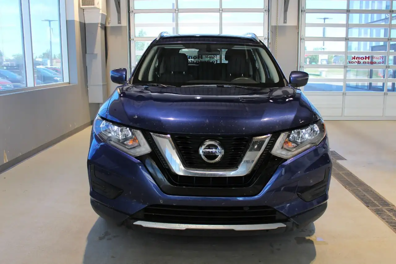 Nissan Rogue fotografie Nissan Rogue