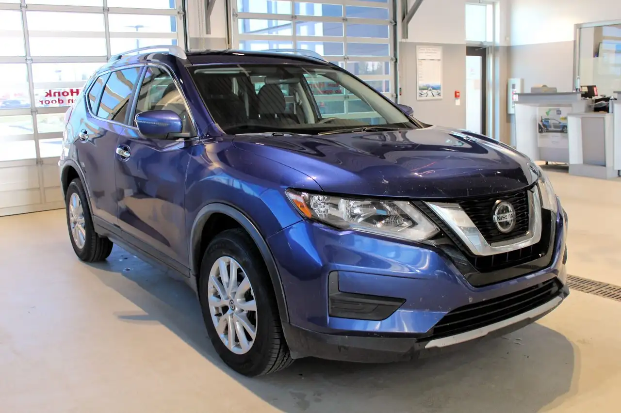 Nissan Rogue fotografie Nissan Rogue