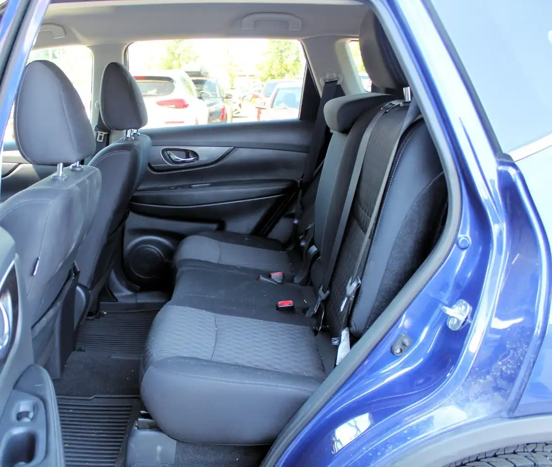 Nissan Rogue fotografie Nissan Rogue