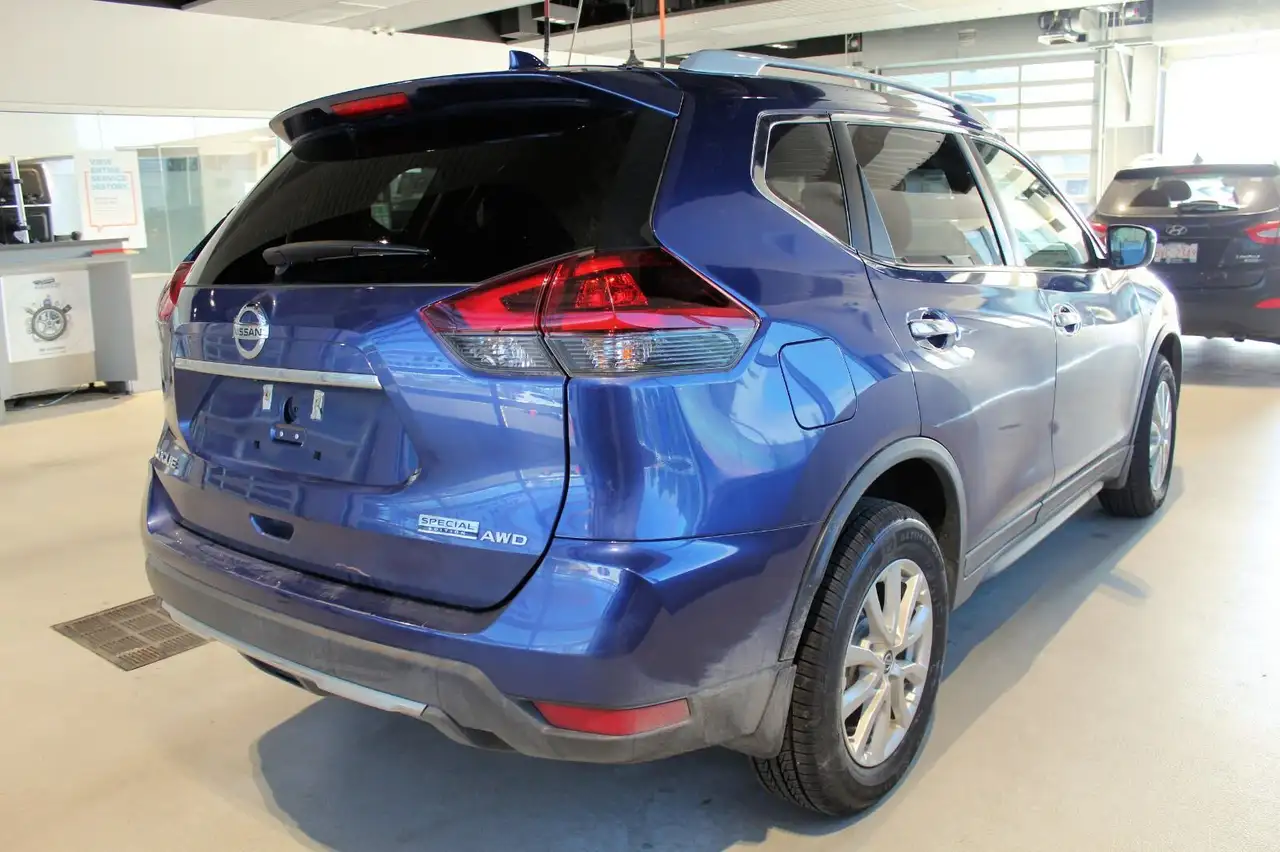 Nissan Rogue fotografie Nissan Rogue